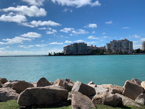 a803b9ad-c688-4ff9-aaef-a9eef3219564